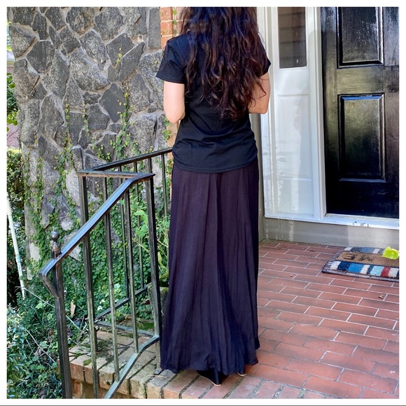 ✨LAST ONE✨Black Fold Waist Side Pockets Maxi Skirt - Picture 8 of 11